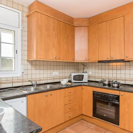 Sleeps 10