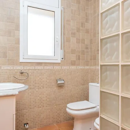 Vila Sleeps 10 Lloret de Mar