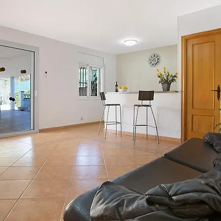 Sleeps 10 Villa