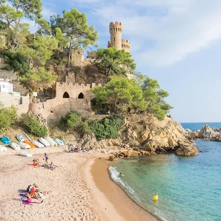 Sleeps 10 Vila
